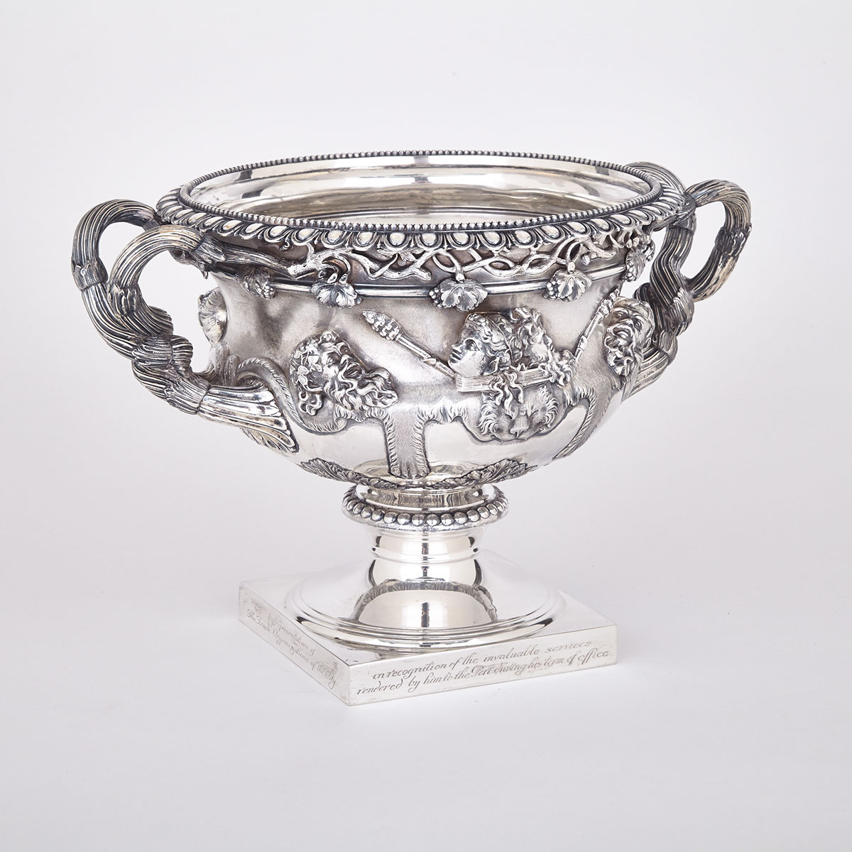 ENGLISH SILVER ‘WARWICK’ VASE, EDWARD BARNARD & SONS, LONDON, 1911 with entwined vine handles, - Image 2 of 6