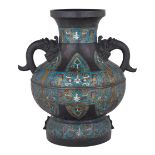 LARGE CHAMPLEVEE ENAMEL BRONZE VASE, MEIJI PERIOD, 19TH CENTURY 明治時代 內填琺瑯獸耳大瓶  Of Chinese archaistic