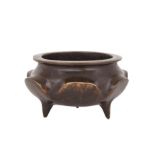 XUANDE MARK BRONZE CENSER 宣德款 三足小香燻  Finely cast in the shape of a lotus petal shape with a