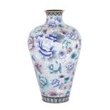 CHINESE CLOISONNE MEIPING VASE, FIRST HALF OF 20TH CENTURY 20世紀前半葉 掐絲琺瑯梅瓶  Decorated throughout in a