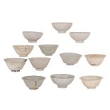 SET OF TWELVE VUNG TAU CARGO BOWLS, CIRCA 1690 約1690年 越南籍頭頓號沈船瓷碗12只  Four supported on a straight