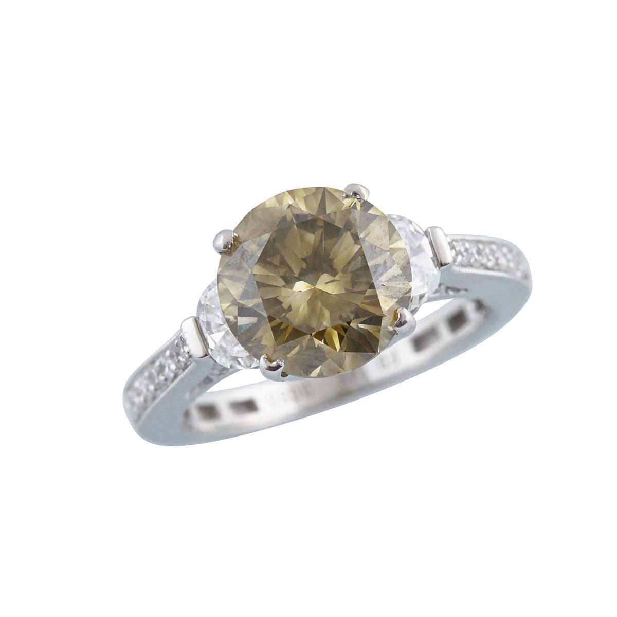 14K WHITE GOLD RINGset with a fancy yellow brilliant cut diamond (approx. 3.51ct.) in a mounted