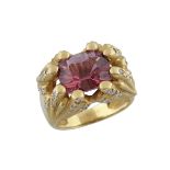 18K YELLOW GOLD RINGset with a fancy laser cut pink tourmaline (approx. 2.00ct.) in a mount