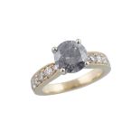 14K YELLOW AND WHITE GOLD RINGset with a fancy gray brilliant cut diamond (approx. 2.00ct.)