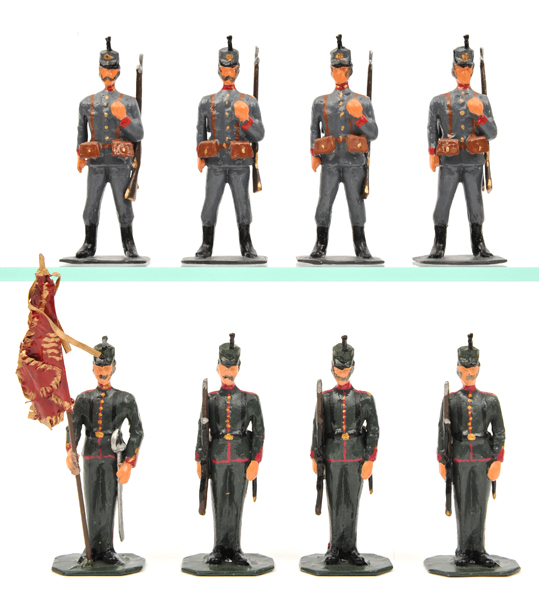 37 white metal soldiers. Comprising –11 Austrian WW1 privates with slung rifles. 14 similar at the