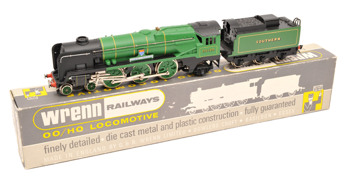 Wrenn OO gauge tender locomotive. Southern West Country class 4-6-2 Lyme Regis, RN21C109 (W2237). In