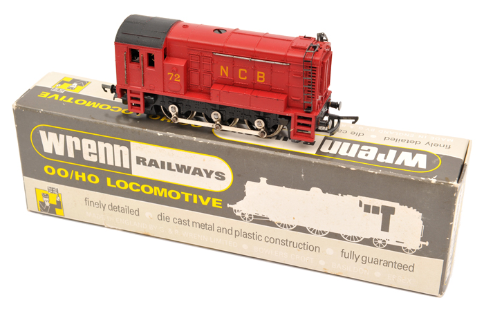 Wrenn OO gauge locomotive. An NCB class 08 0-6-0 diesel shunter RN72 (W2234). In unlined red livery.