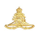 A C.E.F. cap badge of McGill University Overseas Siege Artillery Draft (150.3.9B), by Birks 1915,