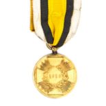German States - Prussian 1815 Combattant medal in bronze gilt, edge impressed Aus Erobertem Geschutz