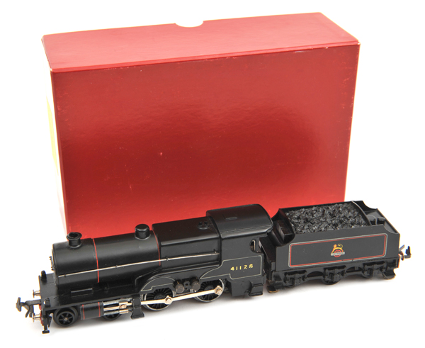 TRIX OO gauge ex Midland Compound tender locomotive. In BR lined black livery, RN 41128. VGC minor