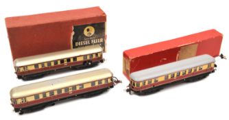 Continental TRIX HO gauge railway Diesel Flyer (20/58). Comprising a German style two coach unit,