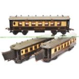 3 Hornby Series O gauge Pullman corridor coaches. “VERONA”, “Grosvenor” and “Loraine”, all in