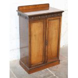 A mahogany cabinet. H113cm