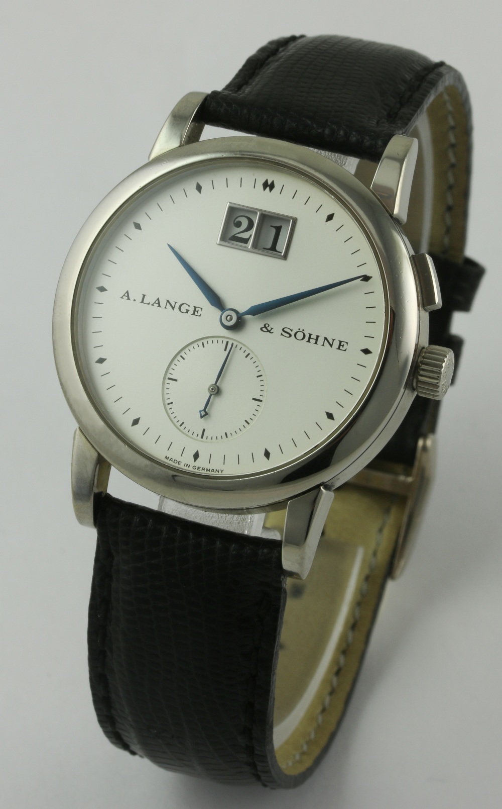 A FINE GENTLEMAN'S 18K SOLID WHITE GOLD A. LANGE & SOHNE GLASHUTTE SAXONIA WRIST WATCH CIRCA 2002
D: - Image 3 of 8