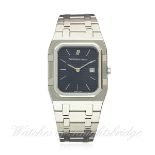 A GENTLEMAN'S STAINLESS STEEL AUDEMARS PIGUET BRACELET WATCH CIRCA 1990s
D: Grey clous de Paris dia