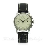 A GENTLEMAN'S STAINLESS STEEL BREITLING CHRONOGRAPH WRIST WATCH CIRCA 1940s, REF. 789
D: Silver dial