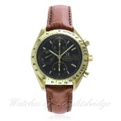 A GENTLEMAN'S 18K SOLID GOLD OMEGA SPEEDMASTER AUTOMATIC WRIST WATCH CIRCA 2002, REF 36135301 WITH