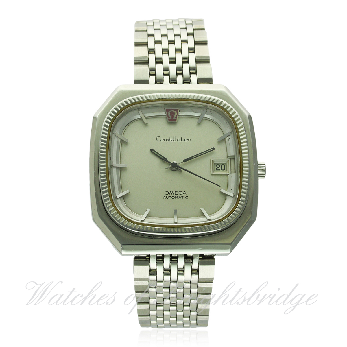 A GENTLEMAN'S STAINLESS STEEL OMEGA CONSTELLATION AUTOMATIC BRACELET WATCH CIRCA 1980s
D: Silver