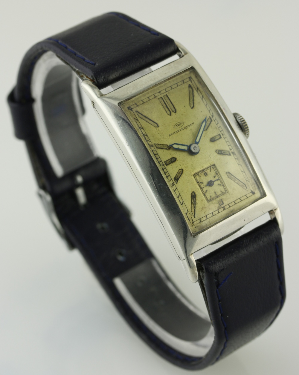 A GENTLEMAN'S SOLID SILVER IWC RECTANGULAR WRIST WATCH CIRCA 1930s D: Silver dial with applied - Image 5 of 8