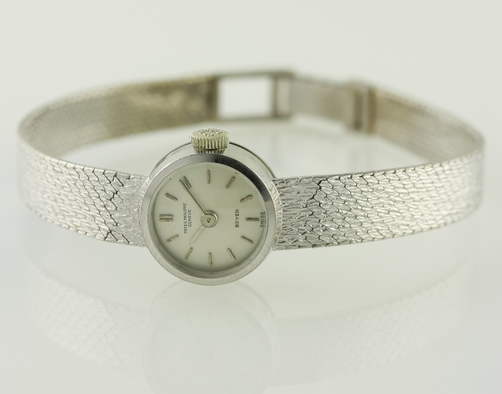 A LADIES 18K SOLID WHITE GOLD PATEK PHILIPPE BRACELET WATCH CIRCA 1960s, REF. 3266/136 RETAILED BY - Image 2 of 9