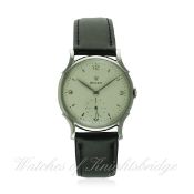 A GENTLEMAN'S STAINLESS STEEL ROLEX WRIST WATCH CIRCA 1950s, REF. 4542
D: Silver dial with raised