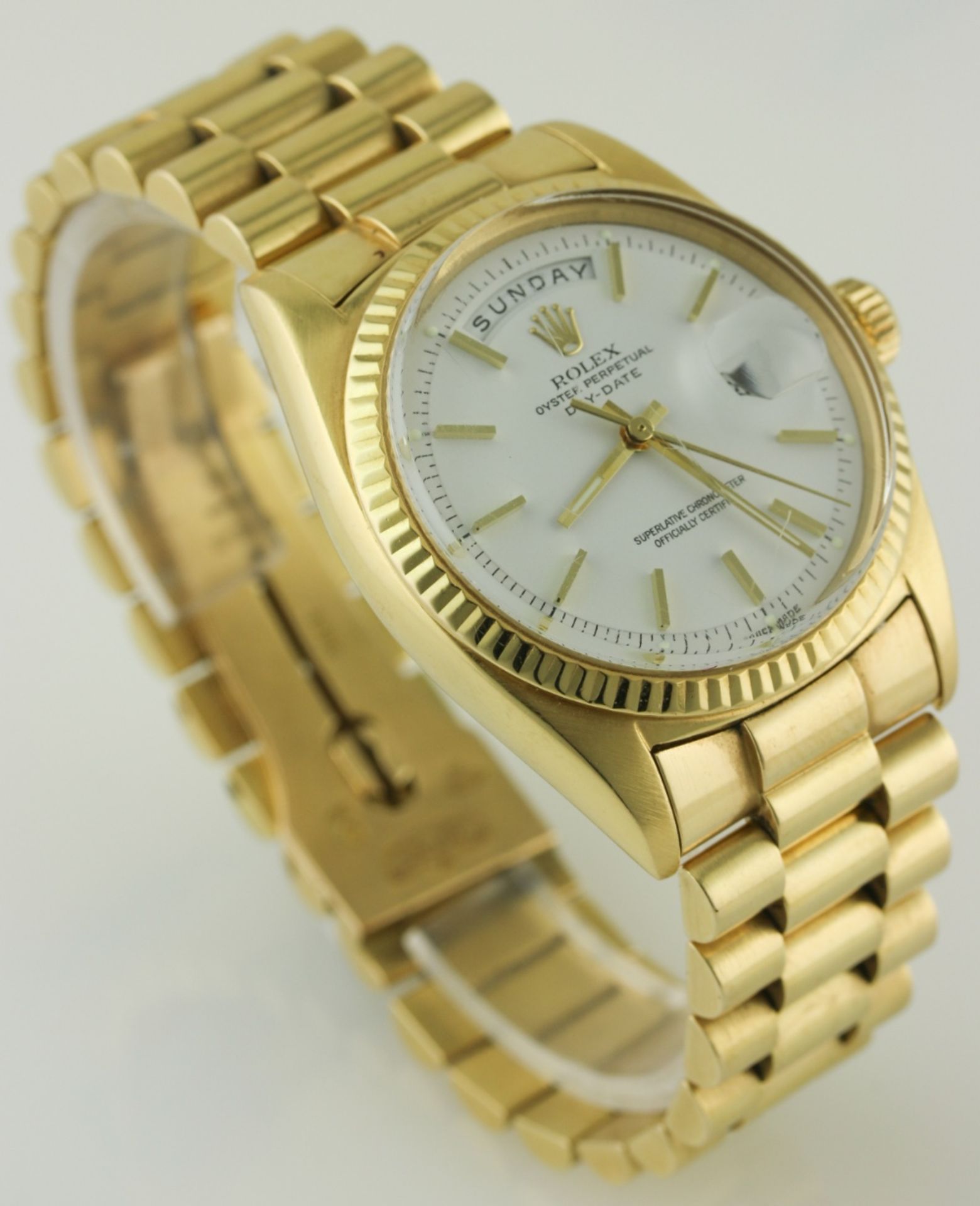 A GENTLEMAN'S 18K SOLID GOLD ROLEX OYSTER PERPETUAL DAY DATE BRACELET WATCH CIRCA 1969, REF. 1803
D: - Image 5 of 8