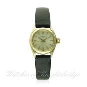 A LADIES 9CT SOLID GOLD ROLEX OYSTER PERPETUAL WRIST WATCH CIRCA 1960s, REF. 6619
D: Silver dial