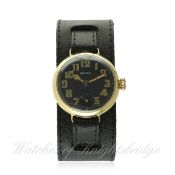 A RARE GENTLEMAN'S 18K SOLID GOLD ROLEX "OFFICERS" WRIST WATCH CIRCA 1920
D: Black enamel dial