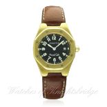 A LADIES 18K SOLID GOLD AUDEMARS PIGUET ROYAL OAK WRIST WATCH CIRCA 2004 D: Black dial with