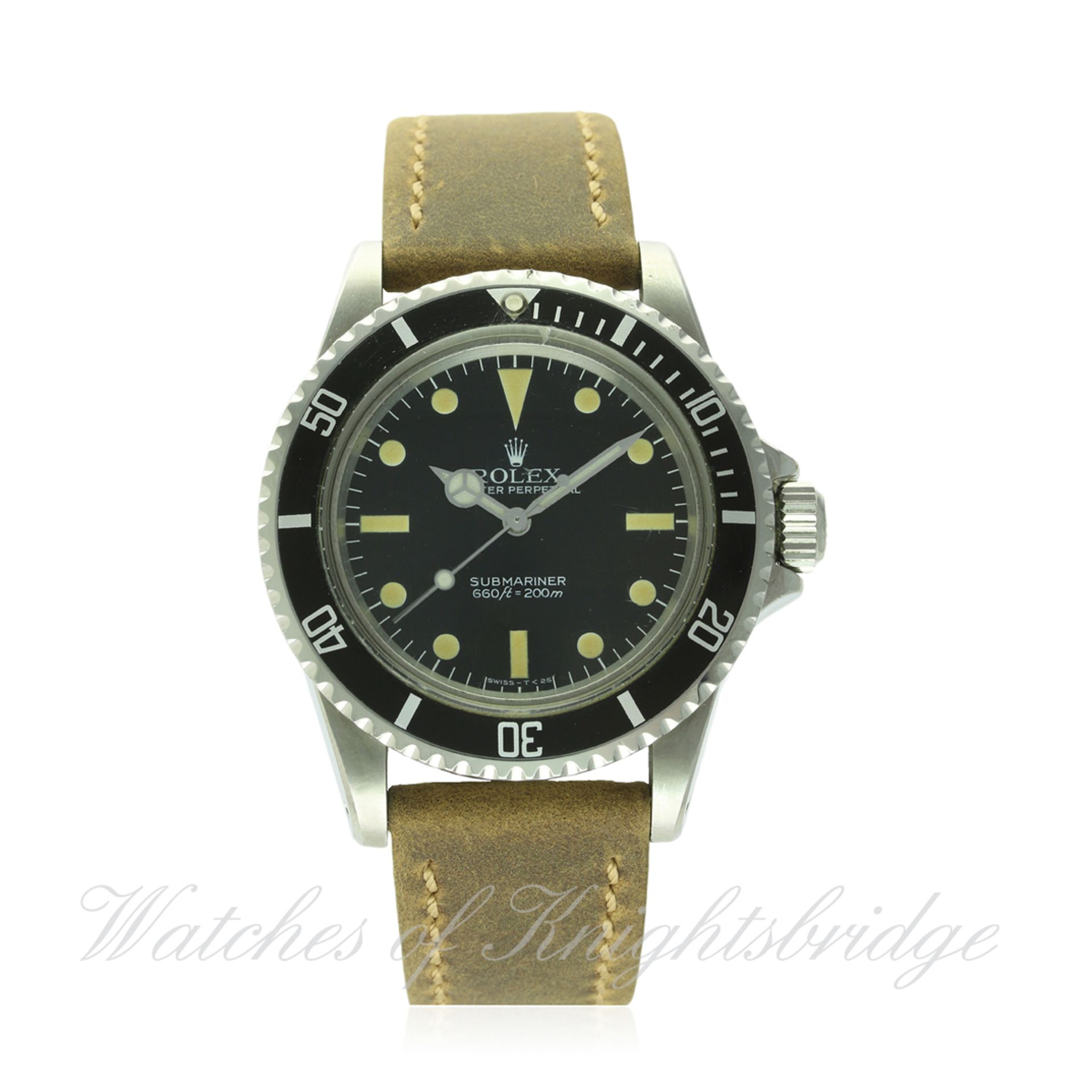 A GENTLEMAN'S STAINLESS STEEL ROLEX OYSTER PERPETUAL SUBMARINER WRIST WATCH CIRCA 1982, REF.