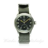 A GENTLEMAN'S STAINLESS STEEL BRITISH MILITARY W.W.W. OMEGA WRIST WATCH CIRCA 1944
D: Black dial