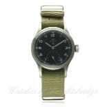 A GENTLEMAN'S STAINLESS STEEL BRITISH MILITARY W.W.W. OMEGA WRIST WATCH CIRCA 1944 D: Black dial