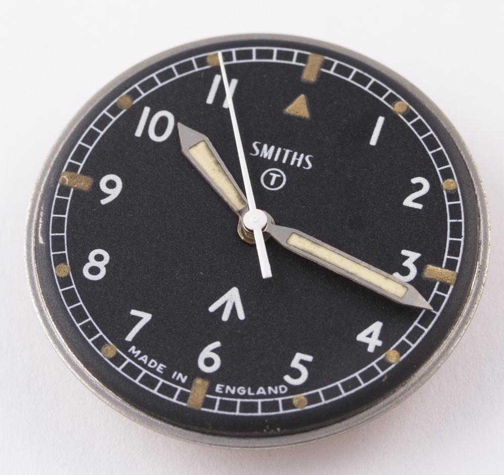 A GENTLEMAN'S STAINLESS STEEL BRITISH MILITARY SMITHS WRIST WATCH DATED 1968
D: Black dial with - Image 4 of 9