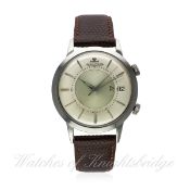 A GENTLEMAN'S STAINLESS STEEL JAEGER LECOULTRE MEMOVOX AUTOMATIC ALARM WRIST WATCH CIRCA 1960s