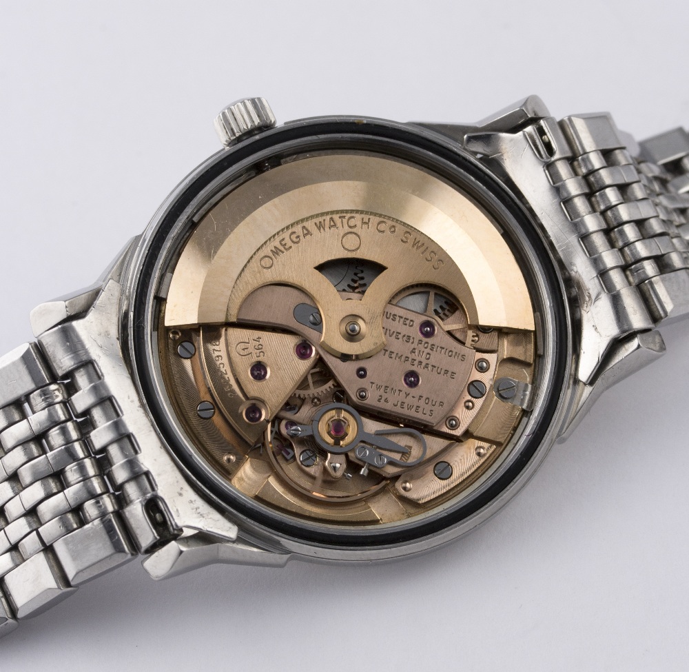 A GENTLEMAN'S STAINLESS STEEL OMEGA CONSTELLATION CHRONOMETER BRACELET WATCH CIRCA 1967, REF. 168. - Image 7 of 9