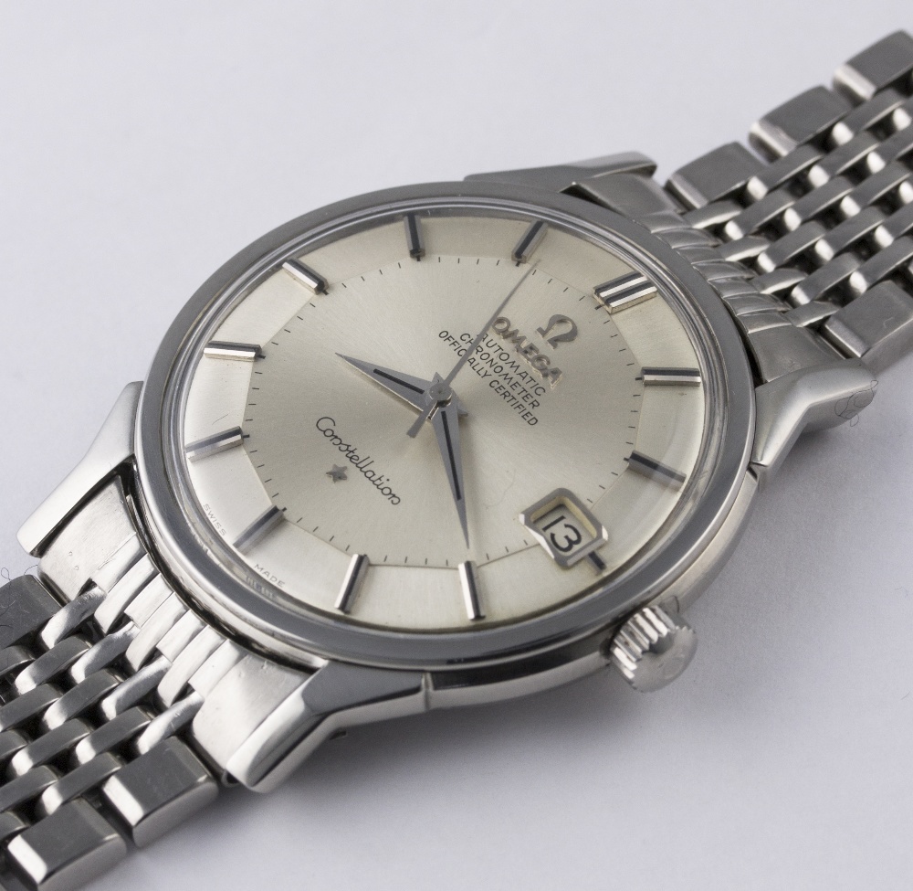 A GENTLEMAN'S STAINLESS STEEL OMEGA CONSTELLATION CHRONOMETER BRACELET WATCH CIRCA 1967, REF. 168. - Image 3 of 9