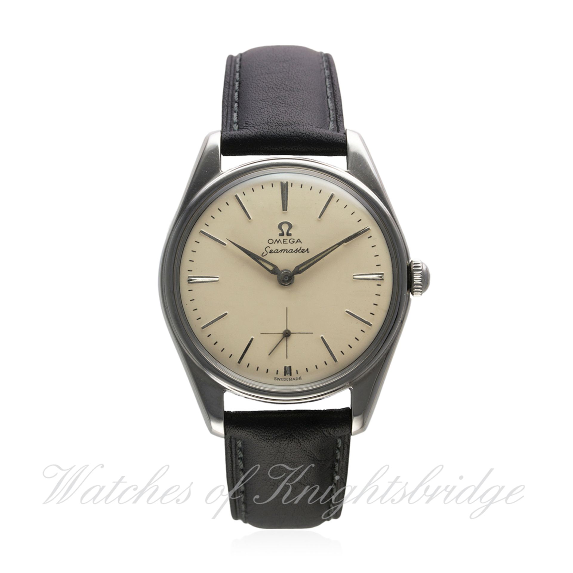 A GENTLEMAN'S LARGE SIZE STAINLESS STEEL OMEGA SEAMASTER WRIST WATCH CIRCA 1960, REF. 2990-1