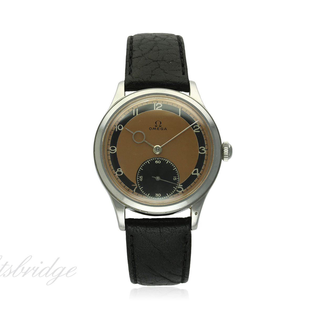 A GENTLEMAN'S STAINLESS STEEL OMEGA WRIST WATCH CIRCA 1939, REF. 2169
D: Two tone copper & black