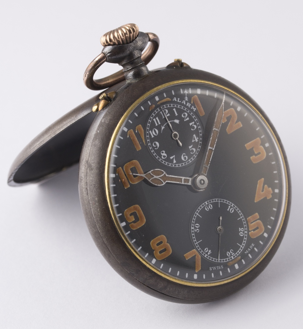 A GENTLEMAN'S GUN METAL ZENITH ALARM POCKET / DESK WATCH CIRCA 1918
D: Black enamel dial with - Image 4 of 8