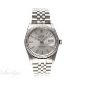 A GENTLEMAN'S STAINLESS STEEL ROLEX OYSTER PERPETUAL DATEJUST BRACELET WATCH CIRCA 1989, REF.