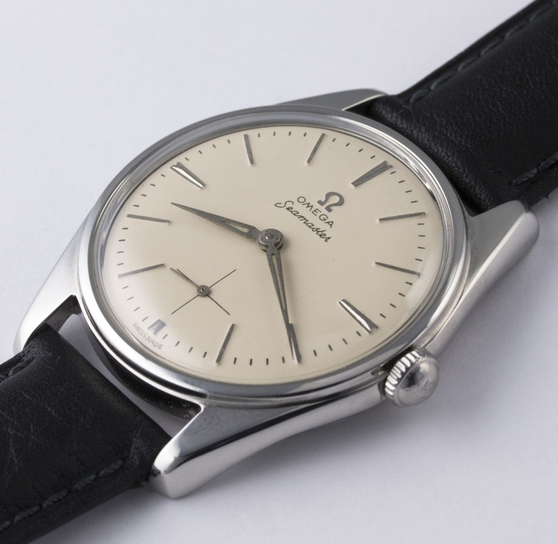 A GENTLEMAN'S LARGE SIZE STAINLESS STEEL OMEGA SEAMASTER WRIST WATCH CIRCA 1960, REF. 2990-1 - Image 3 of 8