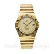 A GENTLEMAN'S 18K SOLID GOLD OMEGA CONSTELLATION CHRONOMETER BRACELET WATCH CIRCA 1980s WITH