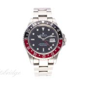 A GENTLEMAN'S STAINLESS STEEL ROLEX OYSTER PERPETUAL DATE GMT MASTER II BRACELET WATCH CIRCA 1998,