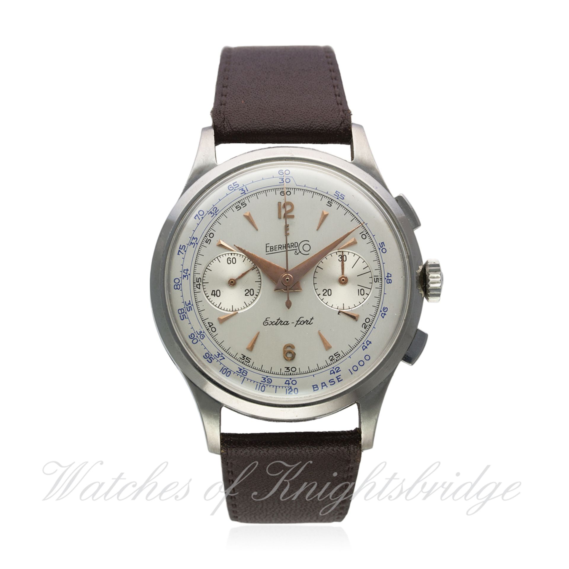 A RARE GENTLEMAN'S STAINLESS STEEL EBERHARD & CO EXTRA FORT CHRONOGRAPH WRIST WATCH CIRCA 1950s,