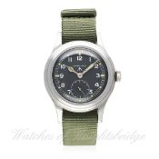 A GENTLEMAN'S STAINLESS STEEL BRITISH MILITARY W.W.W. LONGINES "GREENLANDER" WRIST WATCH CIRCA