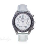 A GENTLEMAN'S SIZE LADIES STAINLESS STEEL OMEGA SPEEDMASTER AUTOMATIC CHRONOGRAPH WRIST WATCH