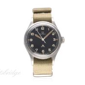 A RARE GENTLEMAN'S STAINLESS STEEL BRITISH MILITARY RAF OMEGA PILOTS WRIST WATCH DATED 1953, REF.
