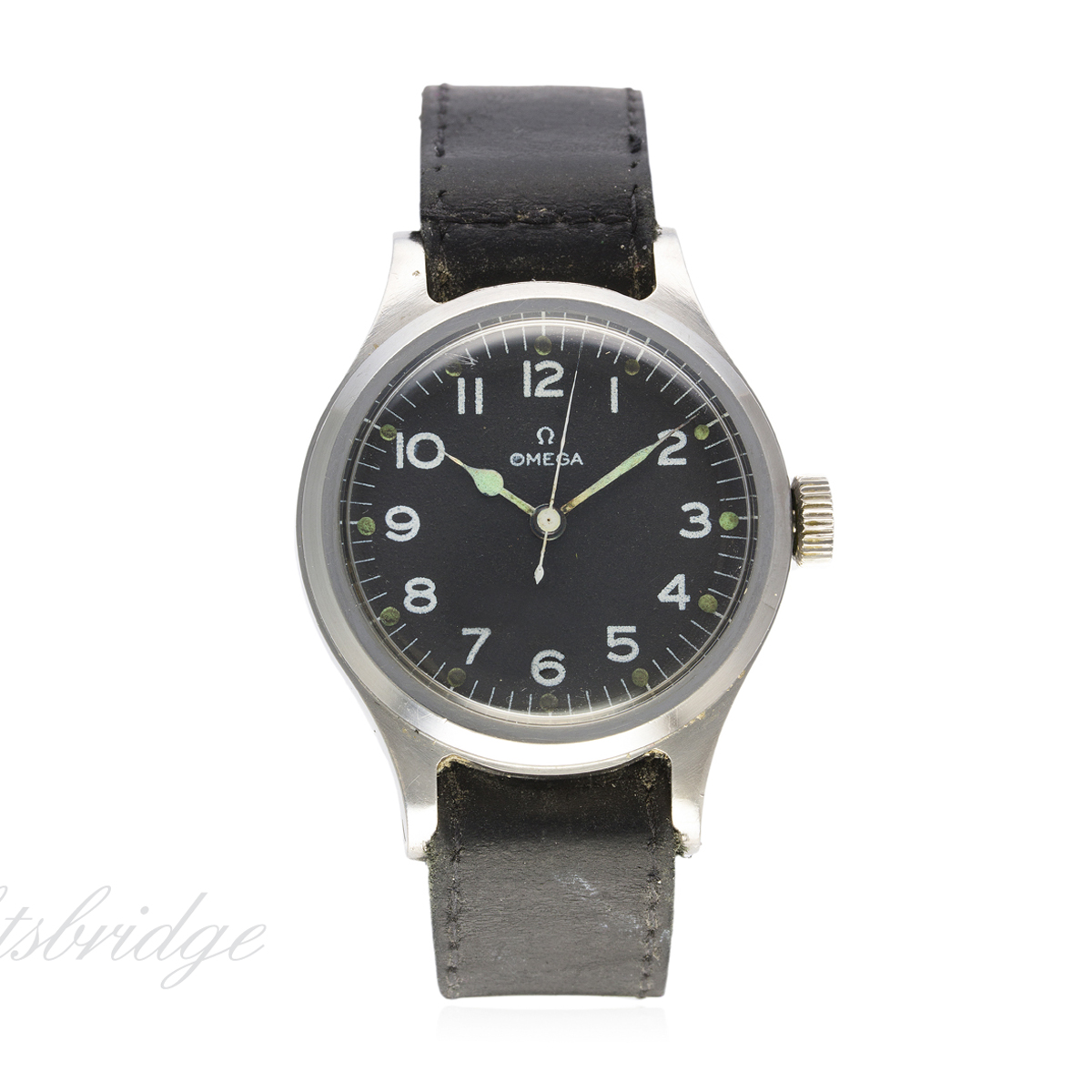 A GENTLEMAN'S STAINLESS STEEL BRITISH MILITARY RAF OMEGA PILOTS WRIST WATCH DATED 1956
D: Black dial
