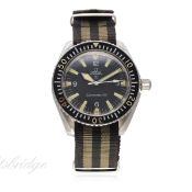 A RARE GENTLEMAN'S STAINLESS STEEL BRITISH MILITARY OMEGA SEAMASTER 300 WRIST WATCH DATED 1967, REF.