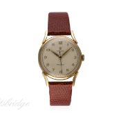 A GENTLEMAN'S 9CT SOLID GOLD ROLEX PRECISION WRIST WATCH CIRCA 1950s
D: Silver dial with raised gilt